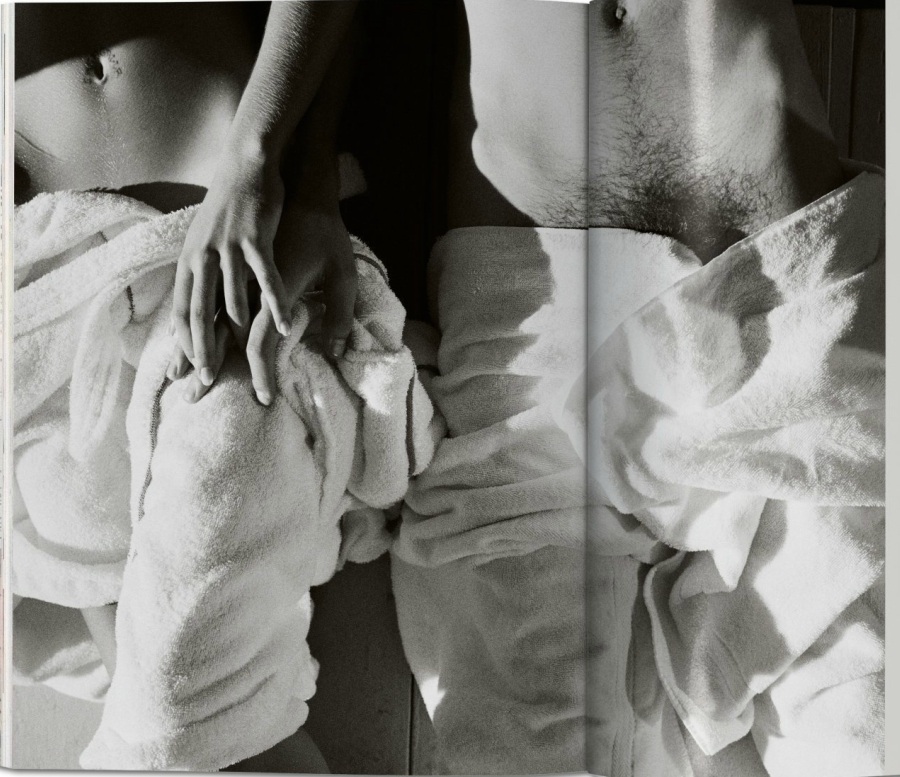 imagen 3 de Mario Testino desnuda el erotismo, la anatomía, la fotografía y el arte.