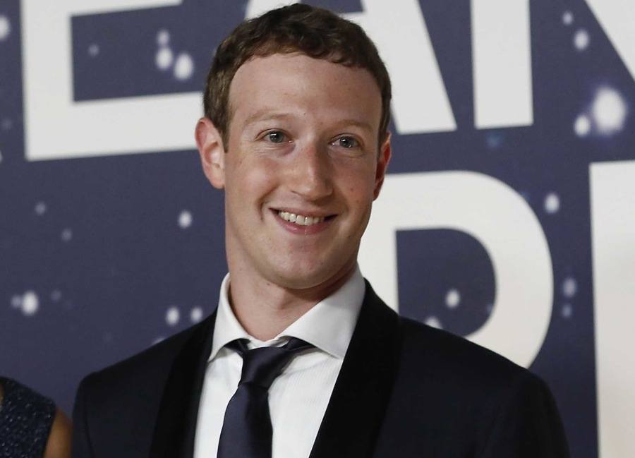 Facebook no fue creado inicialmente para ser una empresa. Fue construido para cumplir una misión social - hacer el mundo más abierto y conectado.