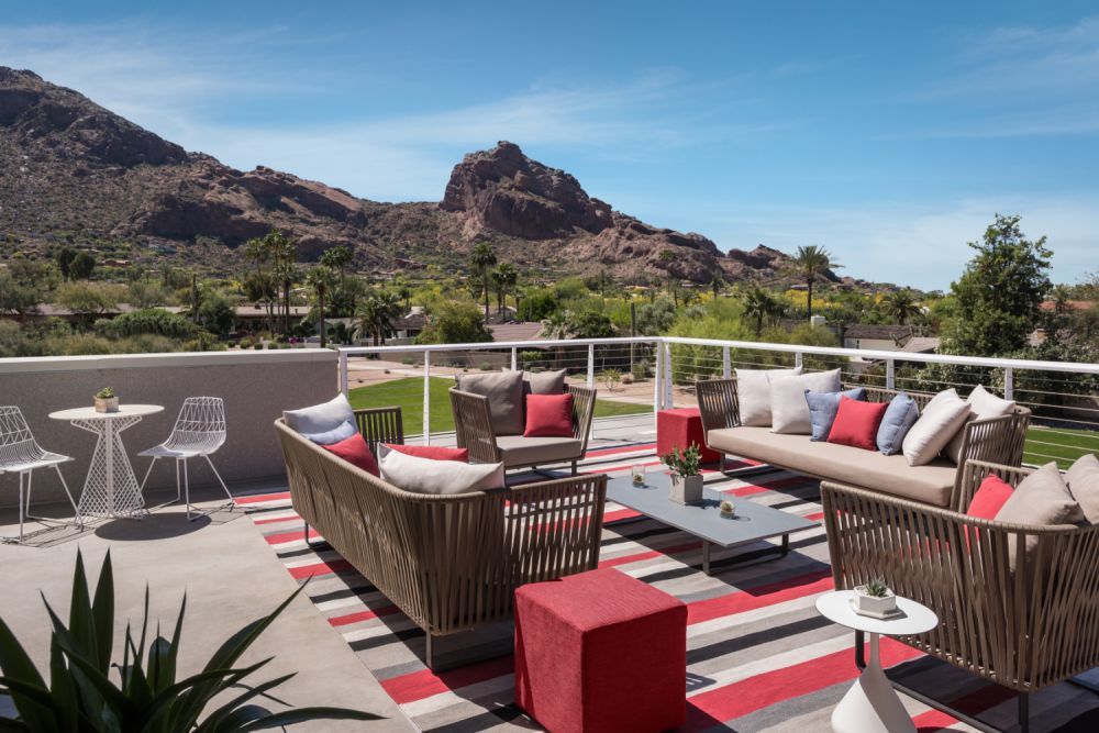 imagen 12 de Mountain Shadows, un hotel de lujo renovado entre el desierto y un campo de golf, en Arizona.