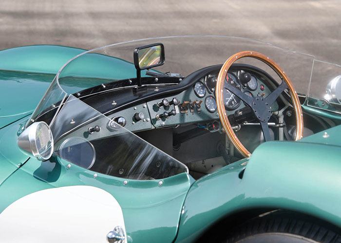 imagen 14 de El Aston Martin DBR1 que puede llegar a ser el coche británico más caro de la historia.