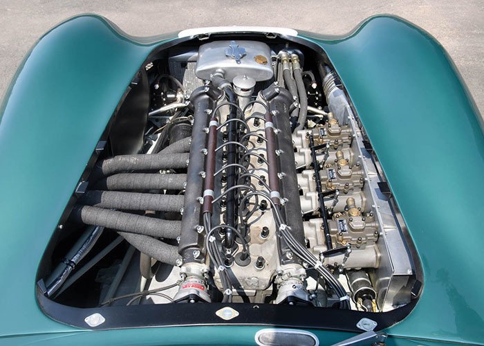 imagen 24 de El Aston Martin DBR1 que puede llegar a ser el coche británico más caro de la historia.