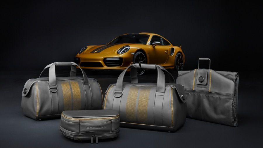 imagen 6 de 500 Porsche 911 Turbo S con reloj y maletas a juego.