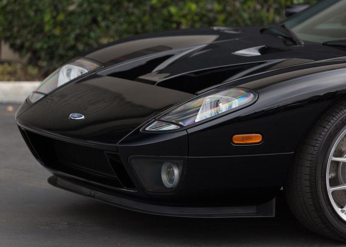 imagen 31 de A subasta un Ford GT del 2005: Negro que te quiero negro.