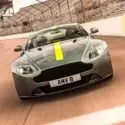 Aston Martin Vantage AMR. Un día en las carreras. Y otro. Y otro.