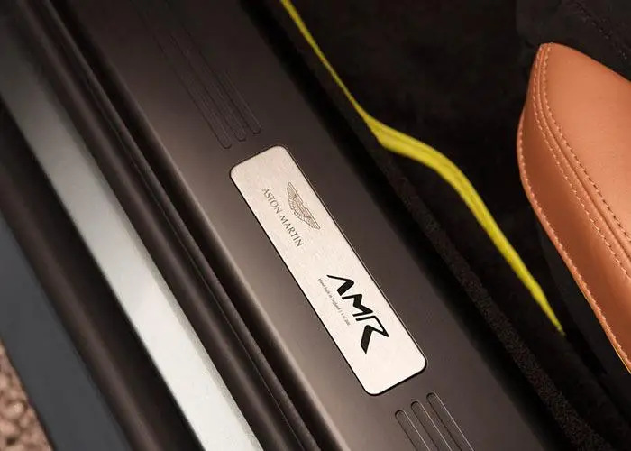 imagen 17 de Aston Martin Vantage AMR. Un día en las carreras. Y otro. Y otro.