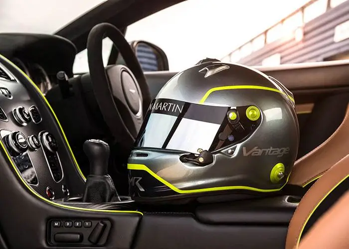 imagen 18 de Aston Martin Vantage AMR. Un día en las carreras. Y otro. Y otro.