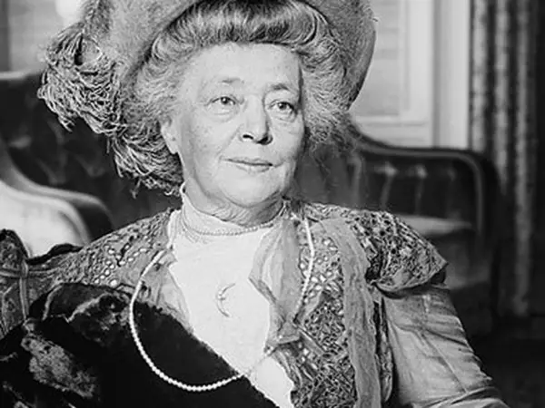 Bertha von Suttner, la ‘generalísimo’ del movimiento por la paz.