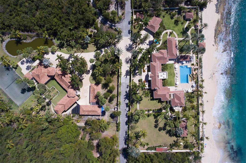 imagen 35 de Donald Trump vende su mansión en la caribeña isla de St. Martins.
