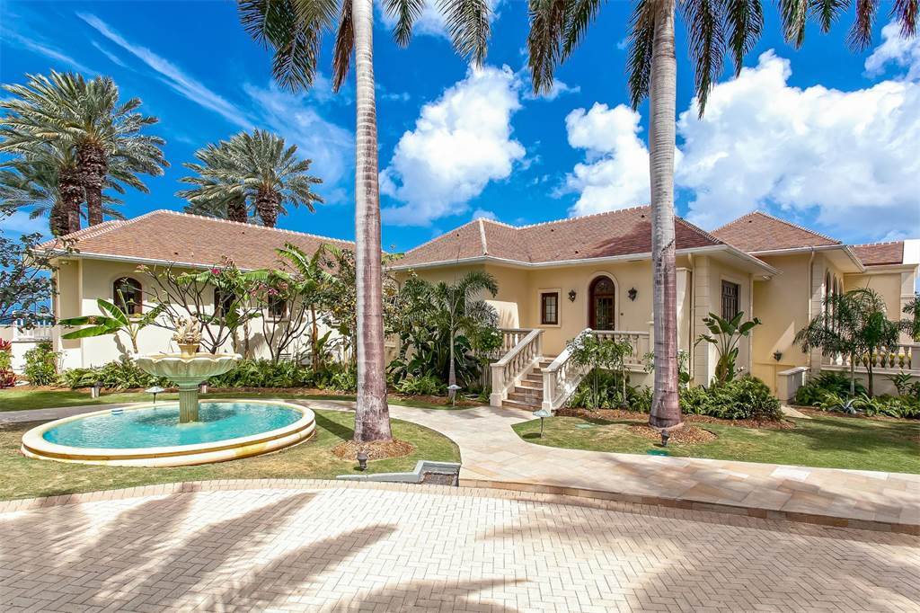 imagen 15 de Donald Trump vende su mansión en la caribeña isla de St. Martins.