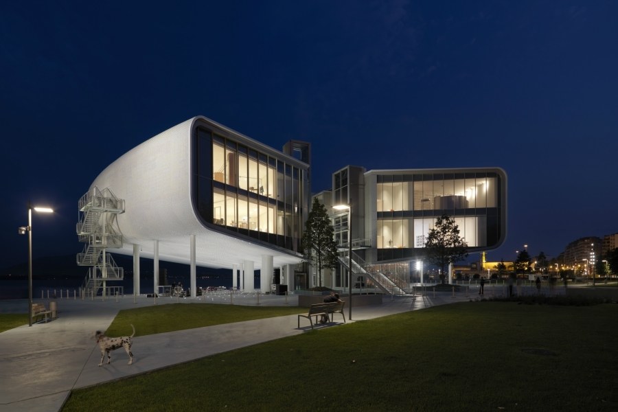imagen 9 de El nuevo centro de arte de la Fundación Botín abre sus puertas en Santander.