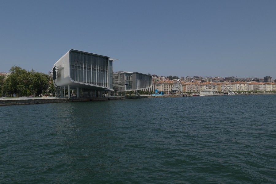 imagen 14 de El nuevo centro de arte de la Fundación Botín abre sus puertas en Santander.