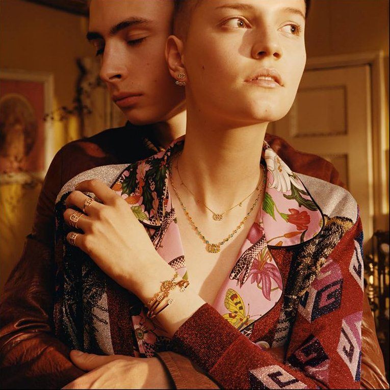 imagen 3 de Gucci pone joyas al verano en tono retro, con G de Gucci.