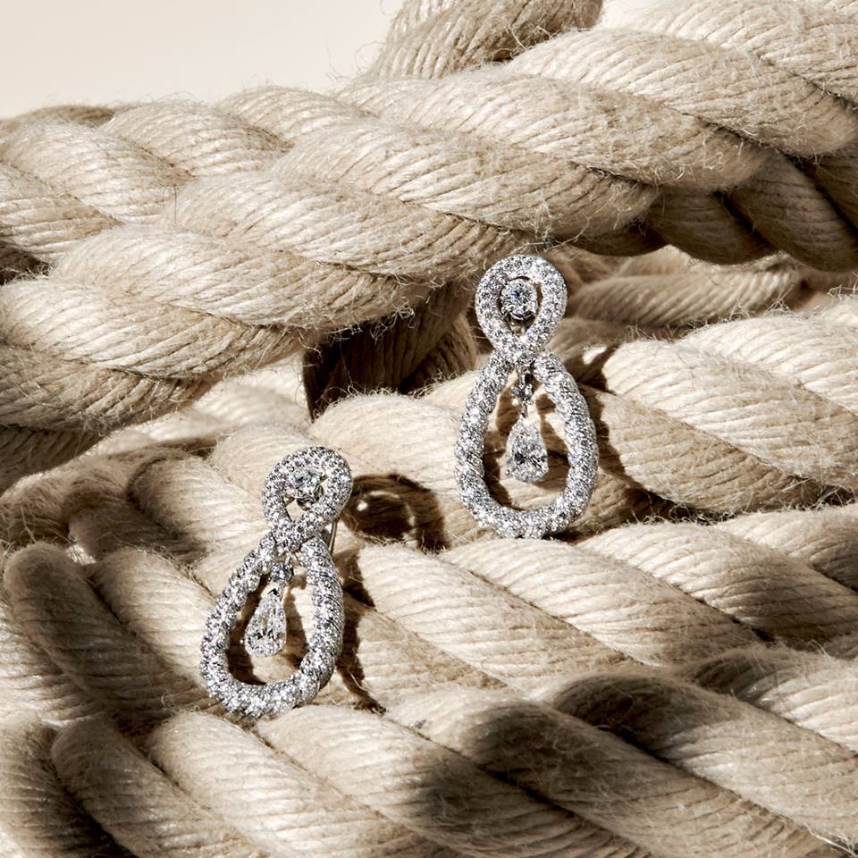 imagen 4 de La alta joyería de Chanel tiene alma marinera y rinde homenaje al romance de Coco con el Duque de Westminster.
