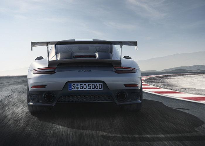 imagen 28 de Porsche 911 GT2 RS, te presentamos el 911 más potente de la historia.