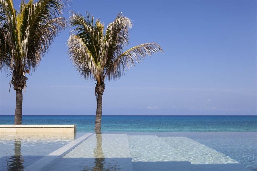 imagen 5 de Se vende una piscina infinita en las Bahamas (casa incluida).