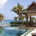 Se vende una piscina infinita en las Bahamas (casa incluida).