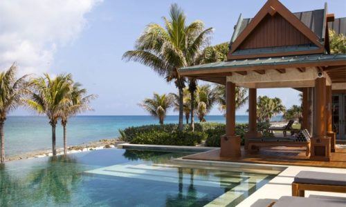 Se vende una piscina infinita en las Bahamas (casa incluida).