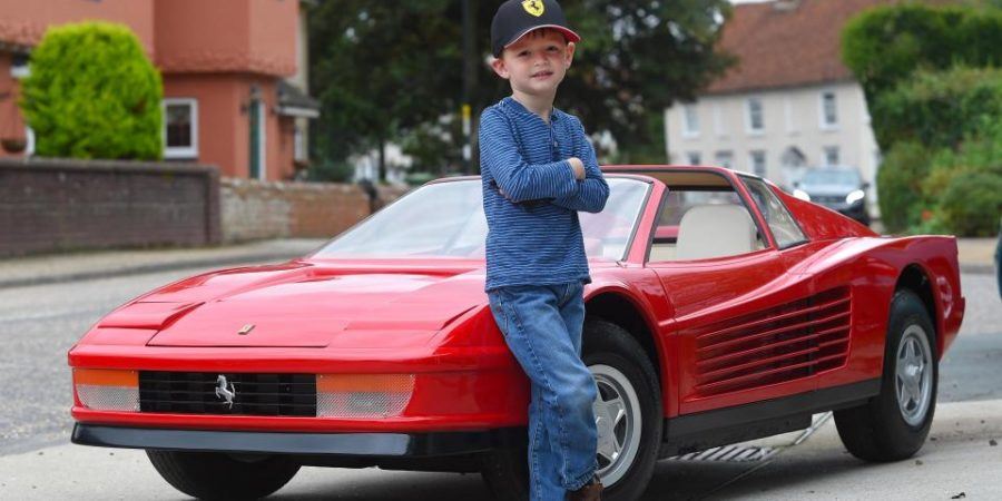 El coche de juguete más caro del mundo es un Ferrari.