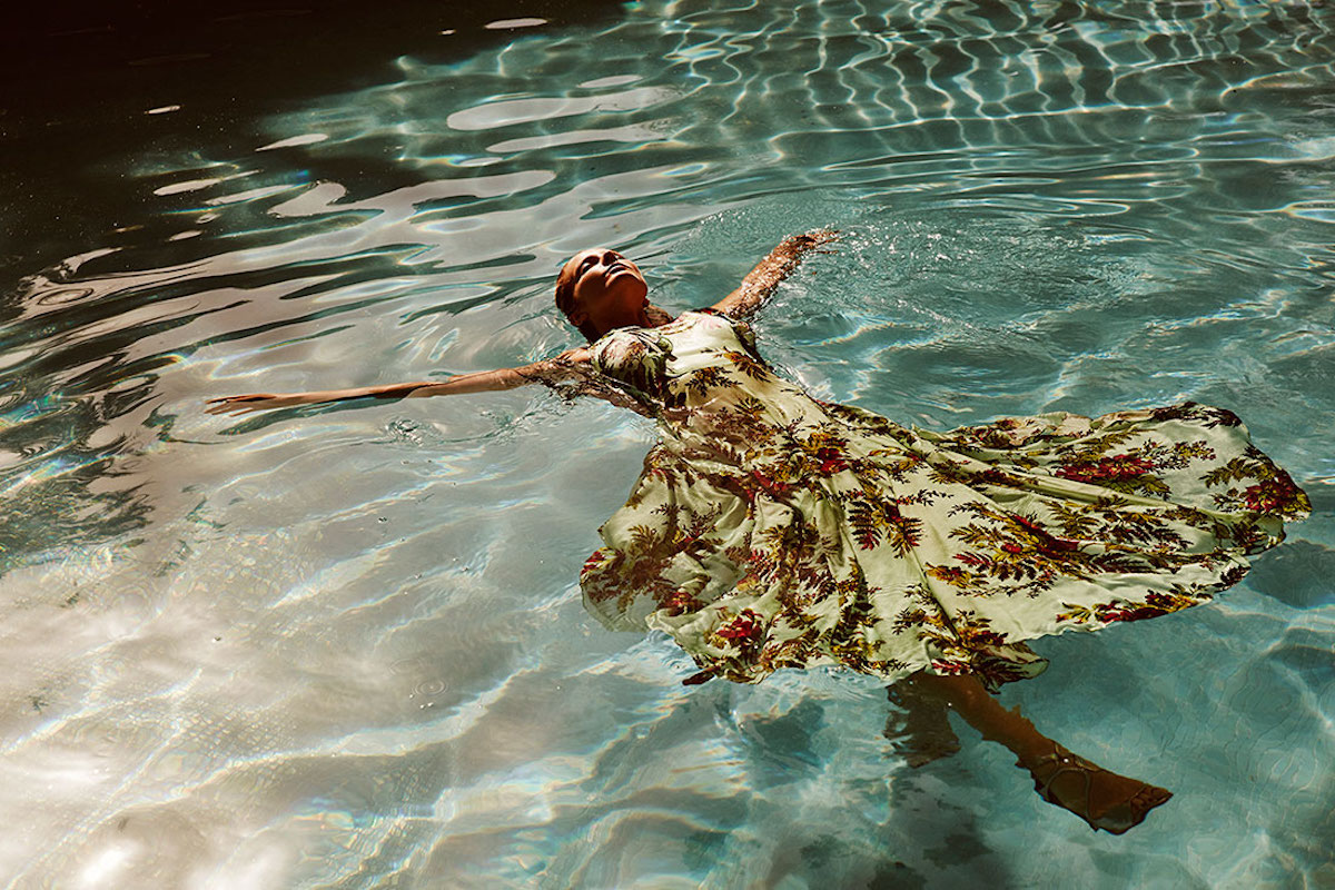 imagen 4 de Moda para el eterno verano, de Adriana Iglesias.