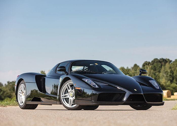 imagen 1 de Que nos da lo mismo que este Ferrari Enzo sea negro.