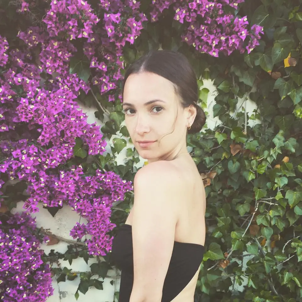 imagen 2 de Segundo video de la sugerente cantante Carmen Rosa.