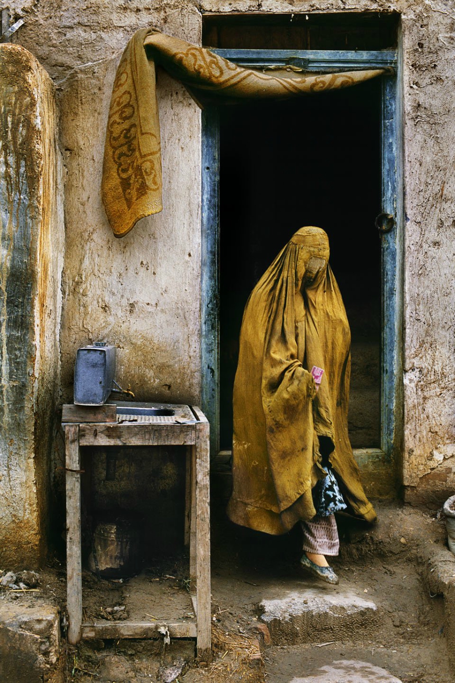 imagen 10 de Guerra y belleza: la mirada afgana de Steve McCurry.