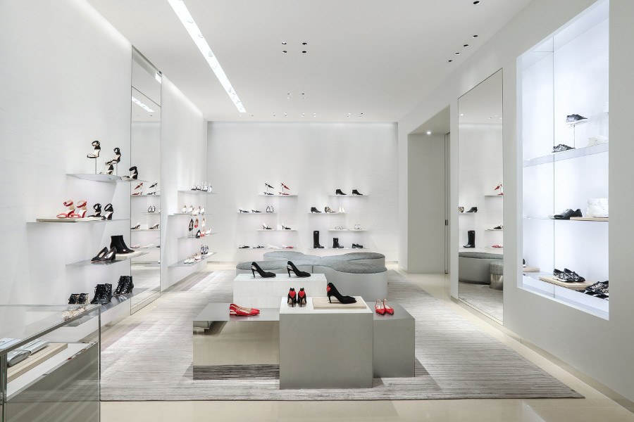 imagen 4 de Dior celebra la reapertura de su boutique Indonesia en Yakarta.