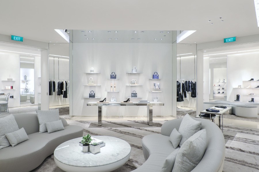 imagen 2 de Dior celebra la reapertura de su boutique Indonesia en Yakarta.