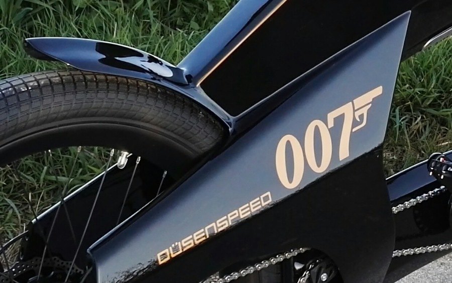 imagen 6 de Düsenspeed presenta la bicicleta de James Bond.