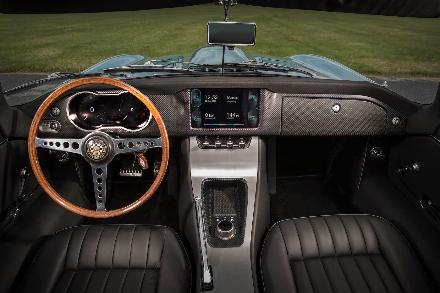 imagen 9 de Jaguar E-Type Zero, el descapotable eléctrico más bonito del mundo.