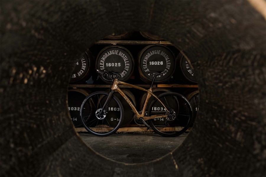 imagen 12 de La bicicleta de madera de barricas de whisky de The Glenmorangie.