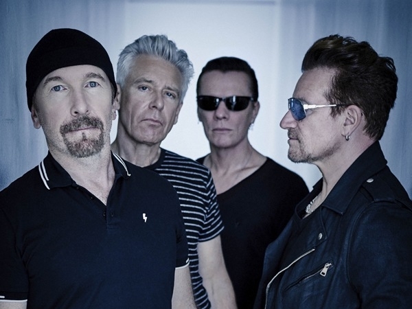 Este es el nuevo single de U2 que adelanta de su próximo álbum.