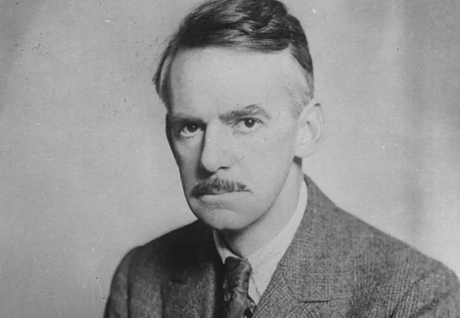 Obsesionados por un cuento de hadas, pasamos la vida buscando por una puerta mágica y perdemos un mundo de paz.