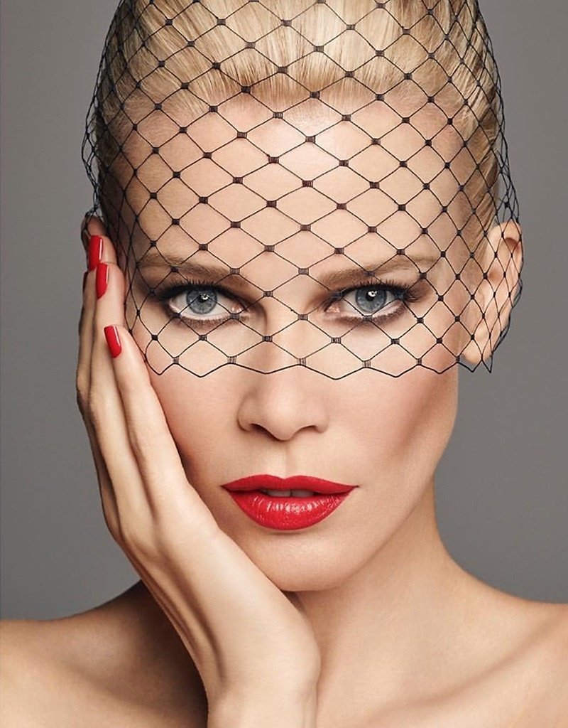 imagen 4 de Una colección de maquillaje para parecerse a Claudia Schiffer.