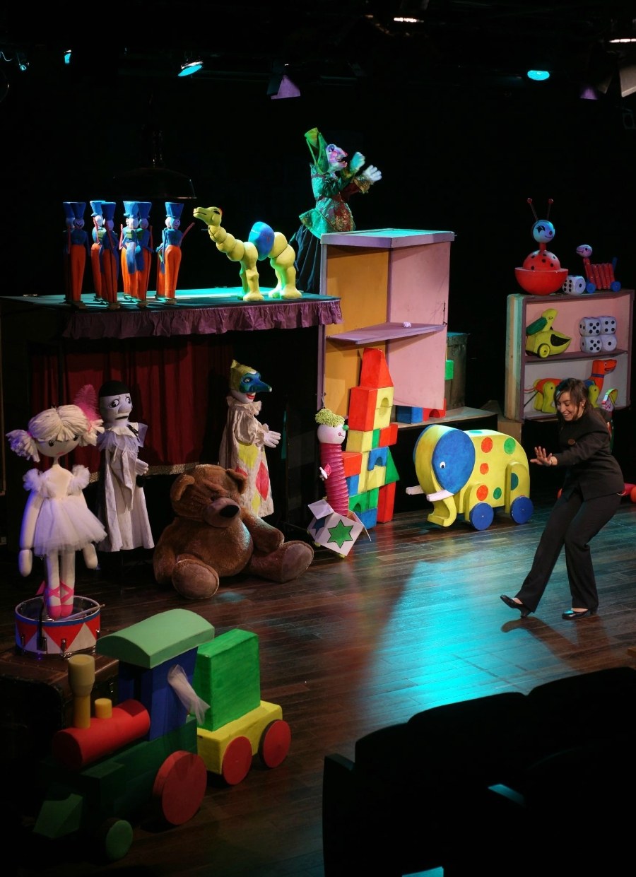 imagen 5 de El Teatro Real tiene un desván lleno de juguetes.