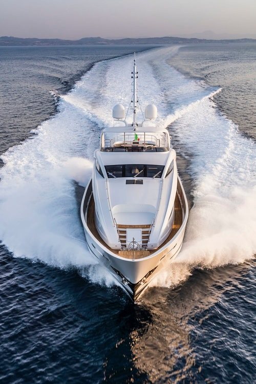 imagen 1 de Clorinda de ISA Yachts, un nuevo yate de lujo para perderte mar adentro.