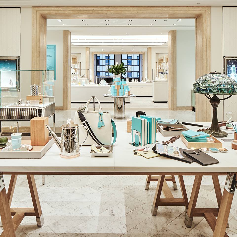 imagen 6 de The Blue Box Cafe, Tiffany & Co: Mesa y mantel para que desayunes con diamantes.