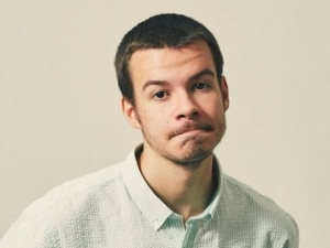 Rex Orane County hace brillar las melodías más sencillas.