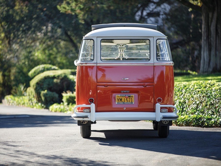 imagen 5 de RM Sotheby’s saca a subasta un excepcional VW Deluxe ’23-Window’ Microbus de 1960.