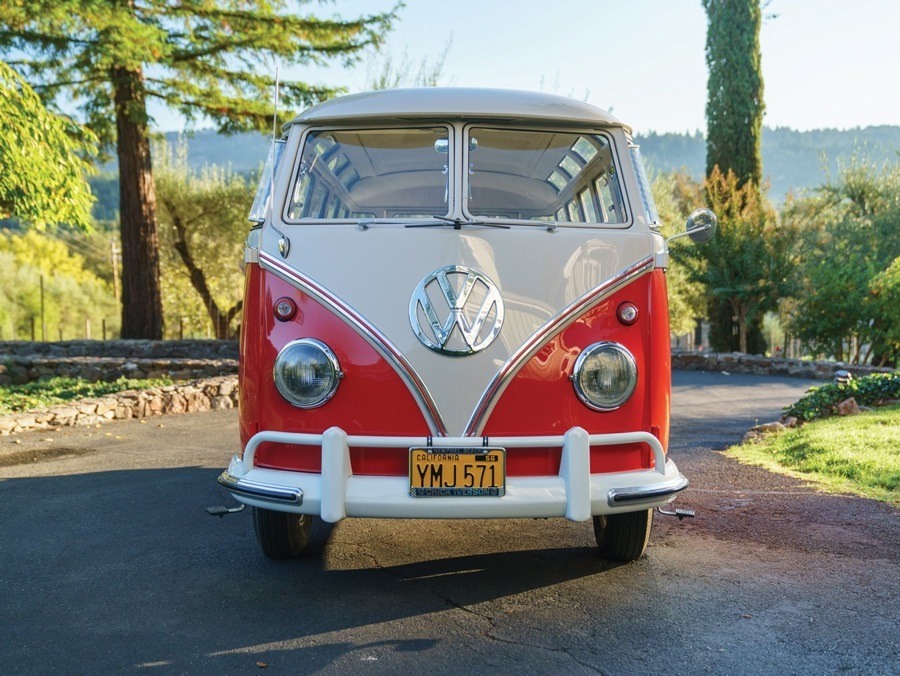 imagen 4 de RM Sotheby’s saca a subasta un excepcional VW Deluxe ’23-Window’ Microbus de 1960.