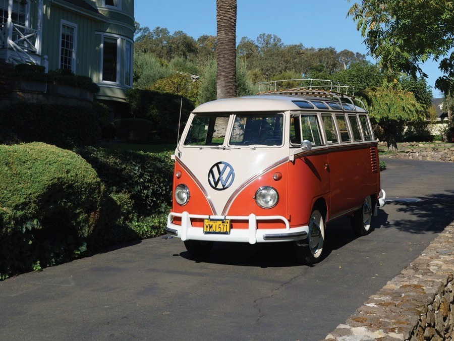 imagen 3 de RM Sotheby’s saca a subasta un excepcional VW Deluxe ’23-Window’ Microbus de 1960.