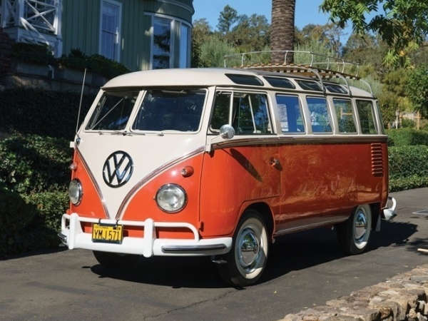 RM Sotheby’s saca a subasta un excepcional VW Deluxe ’23-Window’ Microbus de 1960.