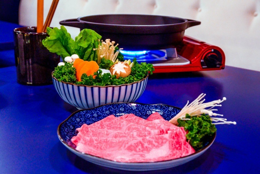 imagen 10 de Abre Sinatra Ya, el único restaurante con carne de Kobe certificada en España.