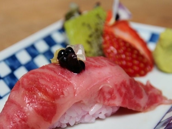 Abre Sinatra Ya, el único restaurante con carne de Kobe certificada en España. 9