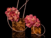 Armani Fiori o la belleza decorativa y vanguardista de las flores.
