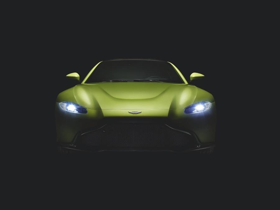imagen 8 de El nuevo Aston Martin Vantage: arte y motor según Rankin.