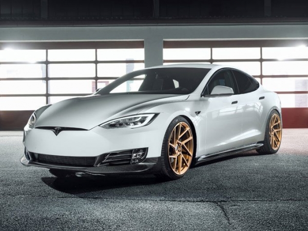 Como convertir un Tesla Model S en un deportivo de lujo.