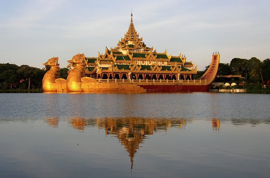 imagen 4 de El lago Kandawgyi, un imprescindible en Myanmar.