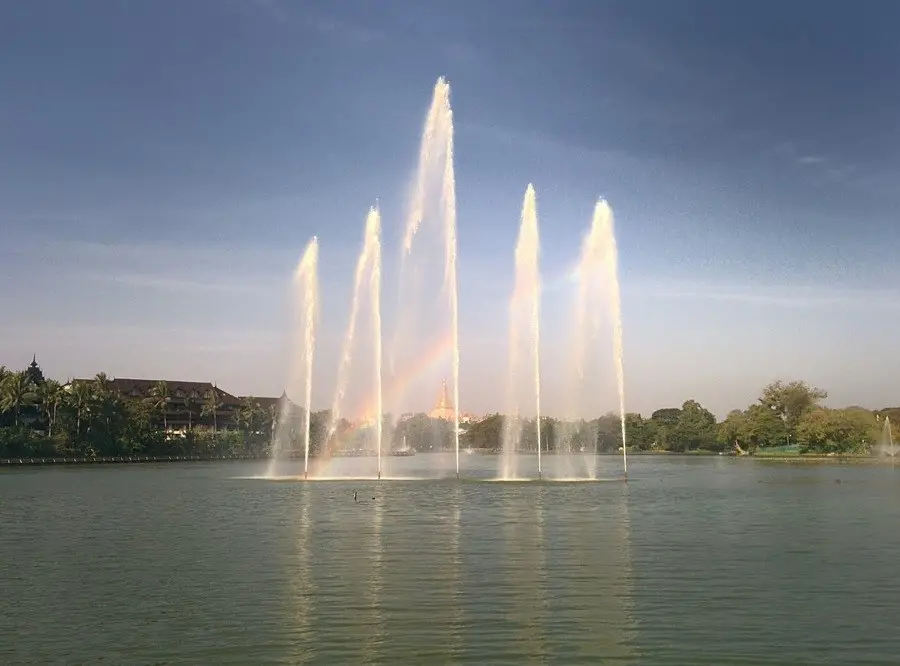 imagen 5 de El lago Kandawgyi, un imprescindible en Myanmar.