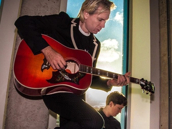 Franz Ferdinand presenta el video de “Always Ascending”.